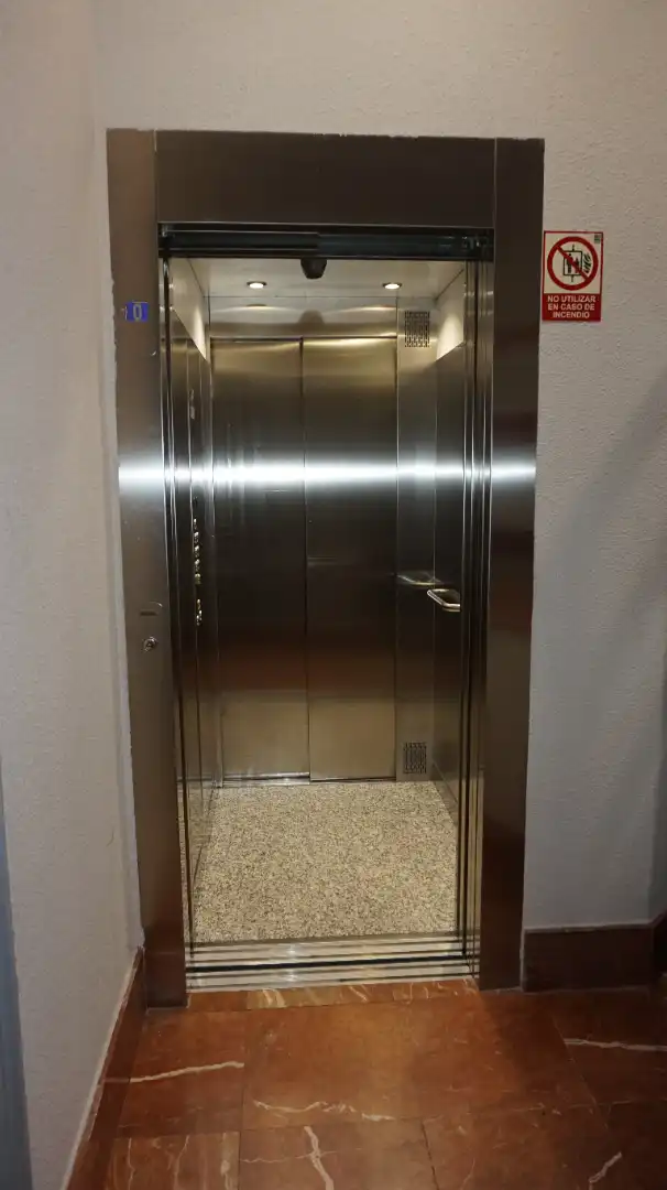 Wohnung zum Verkauf in Madrid mit Klimaanlage, Heizung und Terrasse