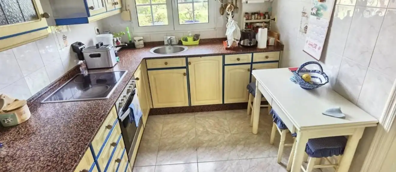 Cocina de Finca rústica en venta en Gijón  con Calefacción y Jardín privado