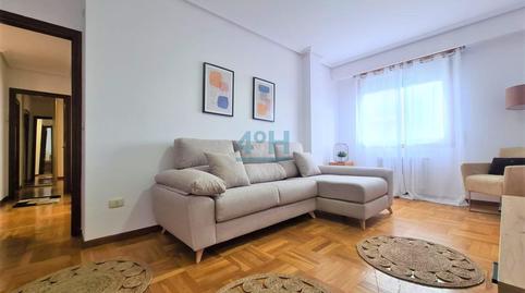 Foto 3 de Piso de alquiler en Residencia, Ourense Capital