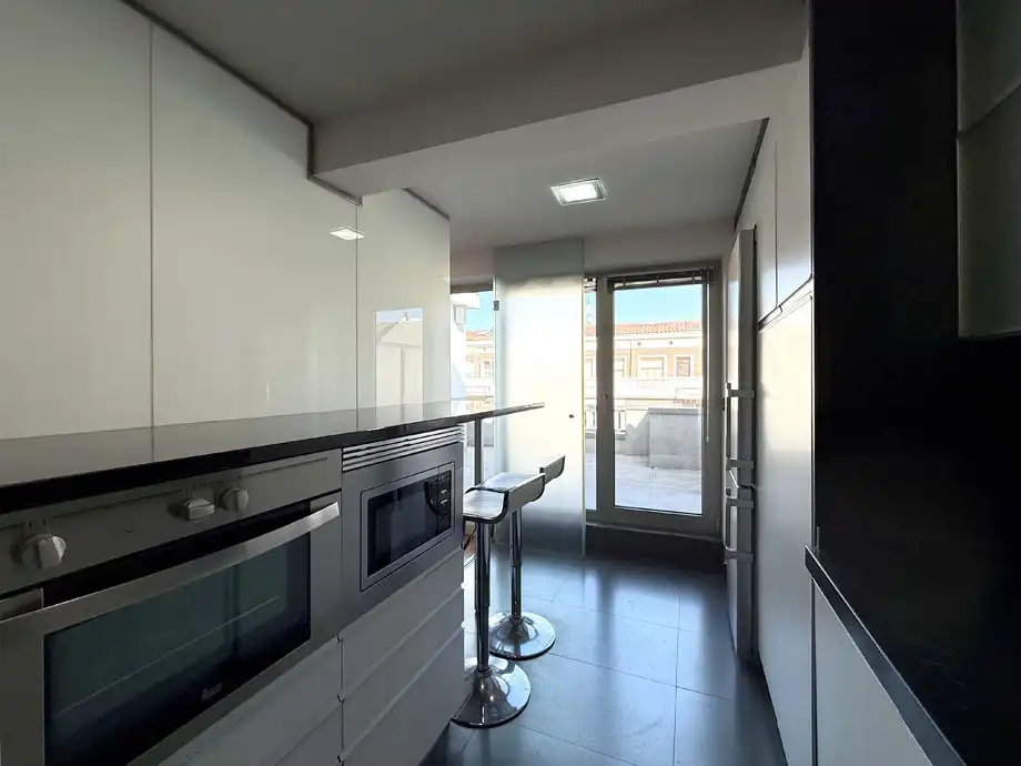 Cocina de Piso en venta en Vitoria - Gasteiz con Calefacción, Terraza y Trastero