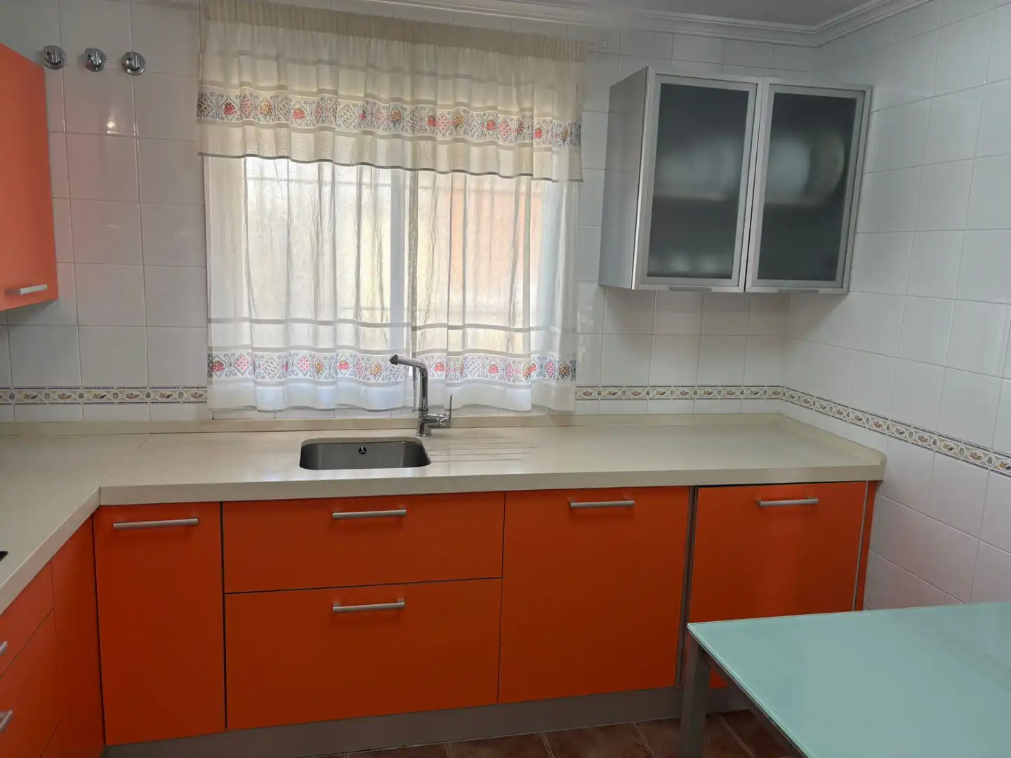 Cocina de Casa adosada de alquiler en Algeciras con Terraza, Amueblado y Horno