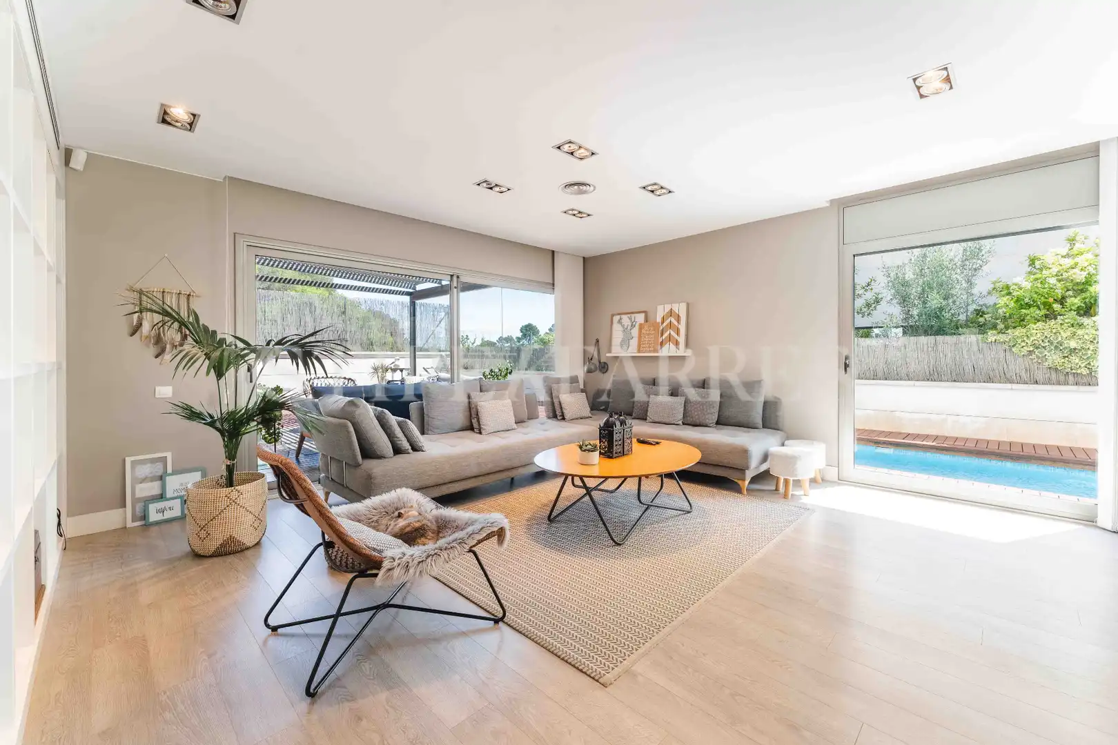 Sala de estar de Casa o chalet de alquiler en El Papiol con Aire acondicionado, Calefacción y Jardín privado