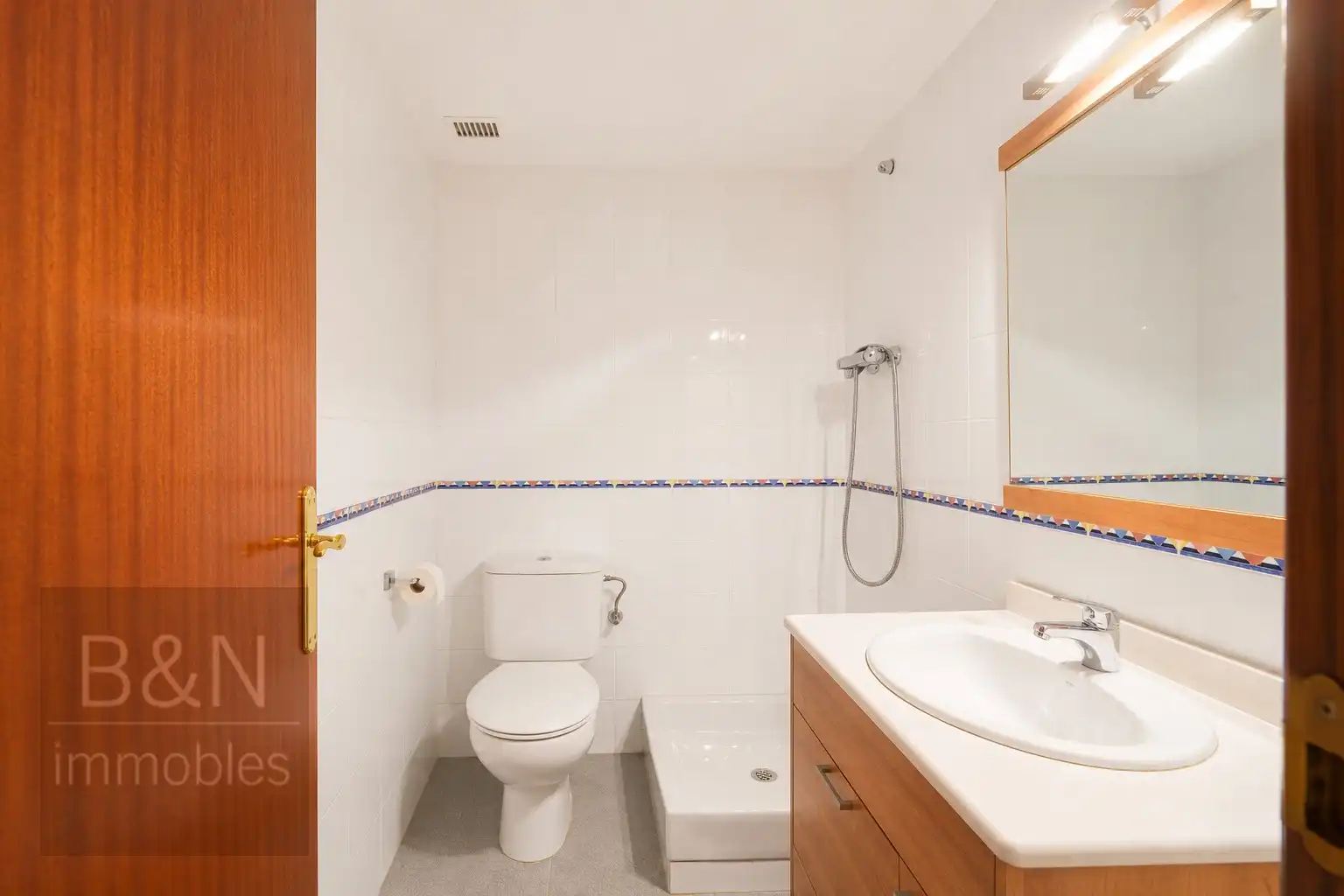 Baño de Piso en venta en Terrassa con Aire acondicionado, Calefacción y Balcón