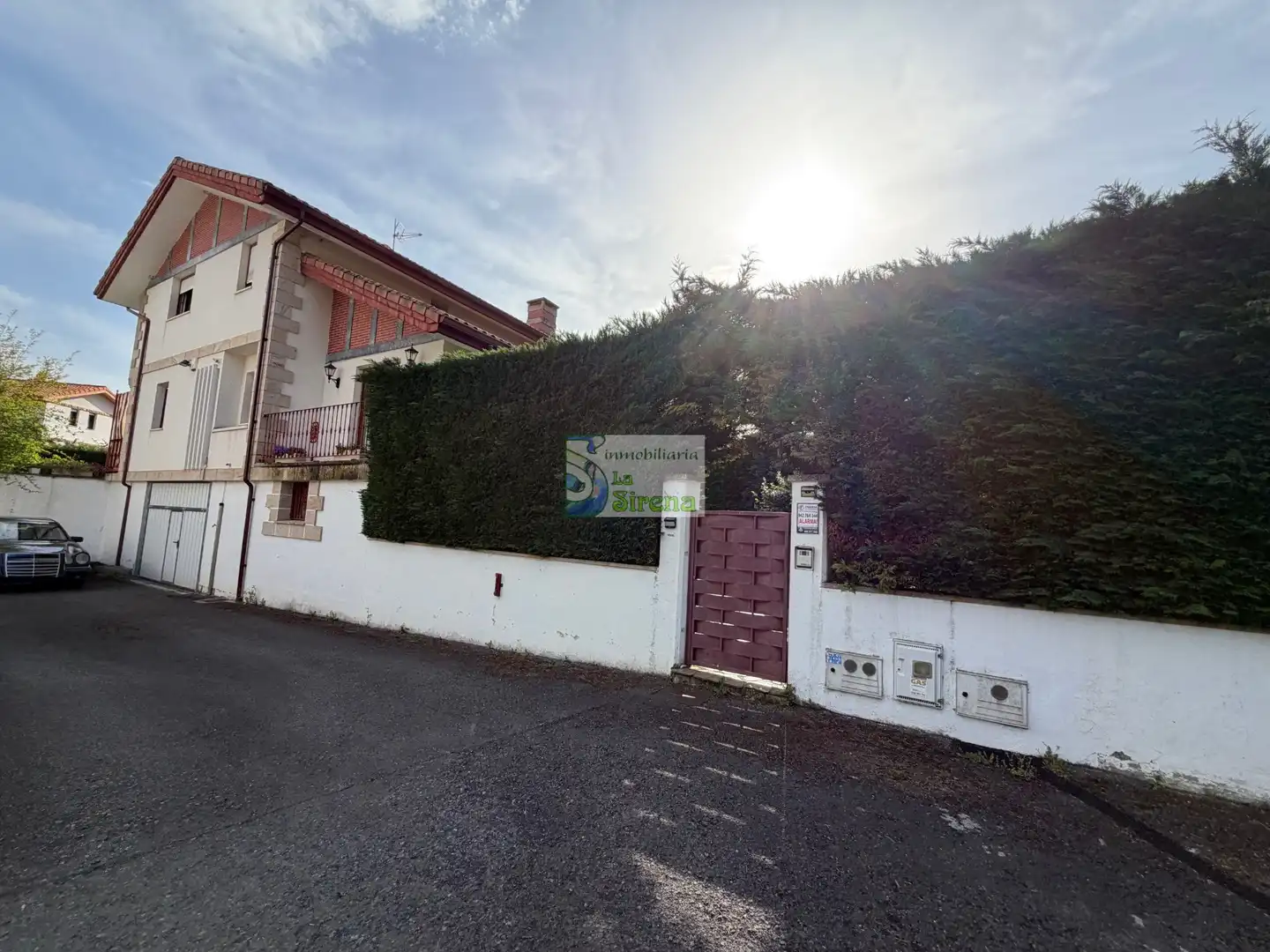 Vista exterior de Casa o chalet en venta en Castro-Urdiales con Calefacción, Jardín privado y Terraza