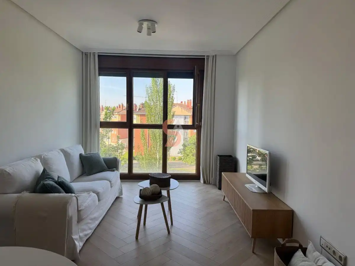 Wohnzimmer von Wohnung zur Miete in Valladolid mit Heizung, Möbliert und Gemeinschaftspool