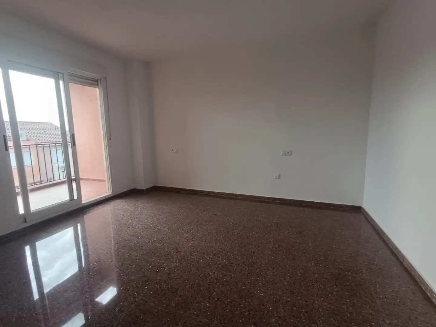 Casa adosada en venta en Petrer con Jardín privado, Terraza y Balcón