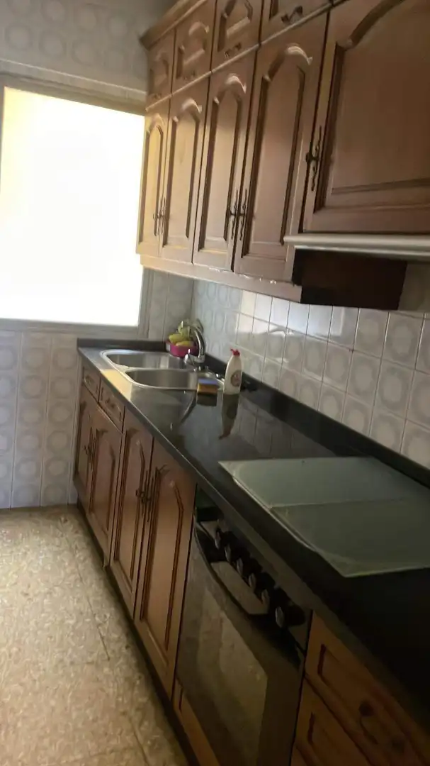 Cuina de Pis de lloguer en Pontevedra Capital  amb Calefacció, Parquet i Terrassa