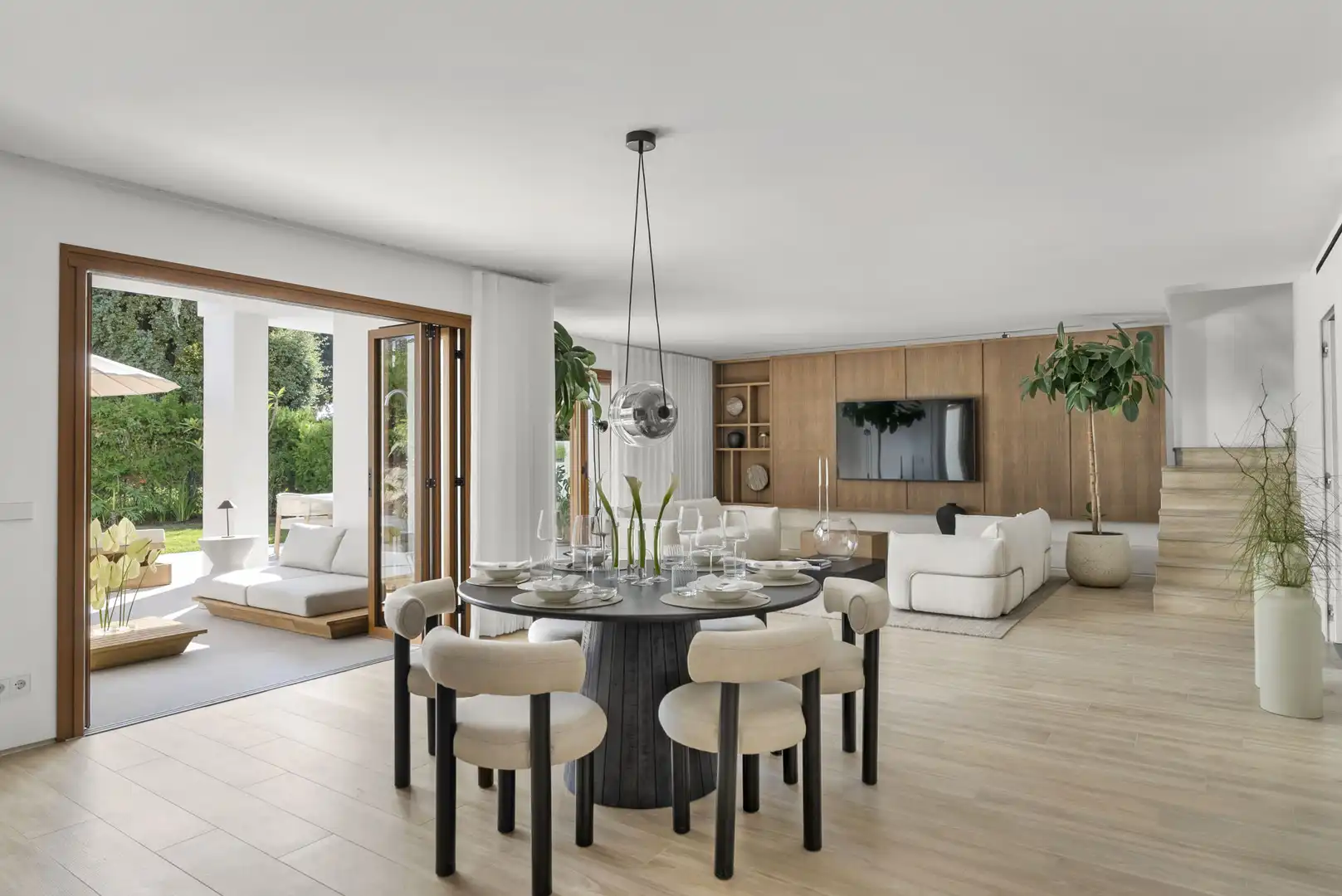 Comedor de Dúplex en venta en Marbella con Aire acondicionado, Jardín privado y Terraza