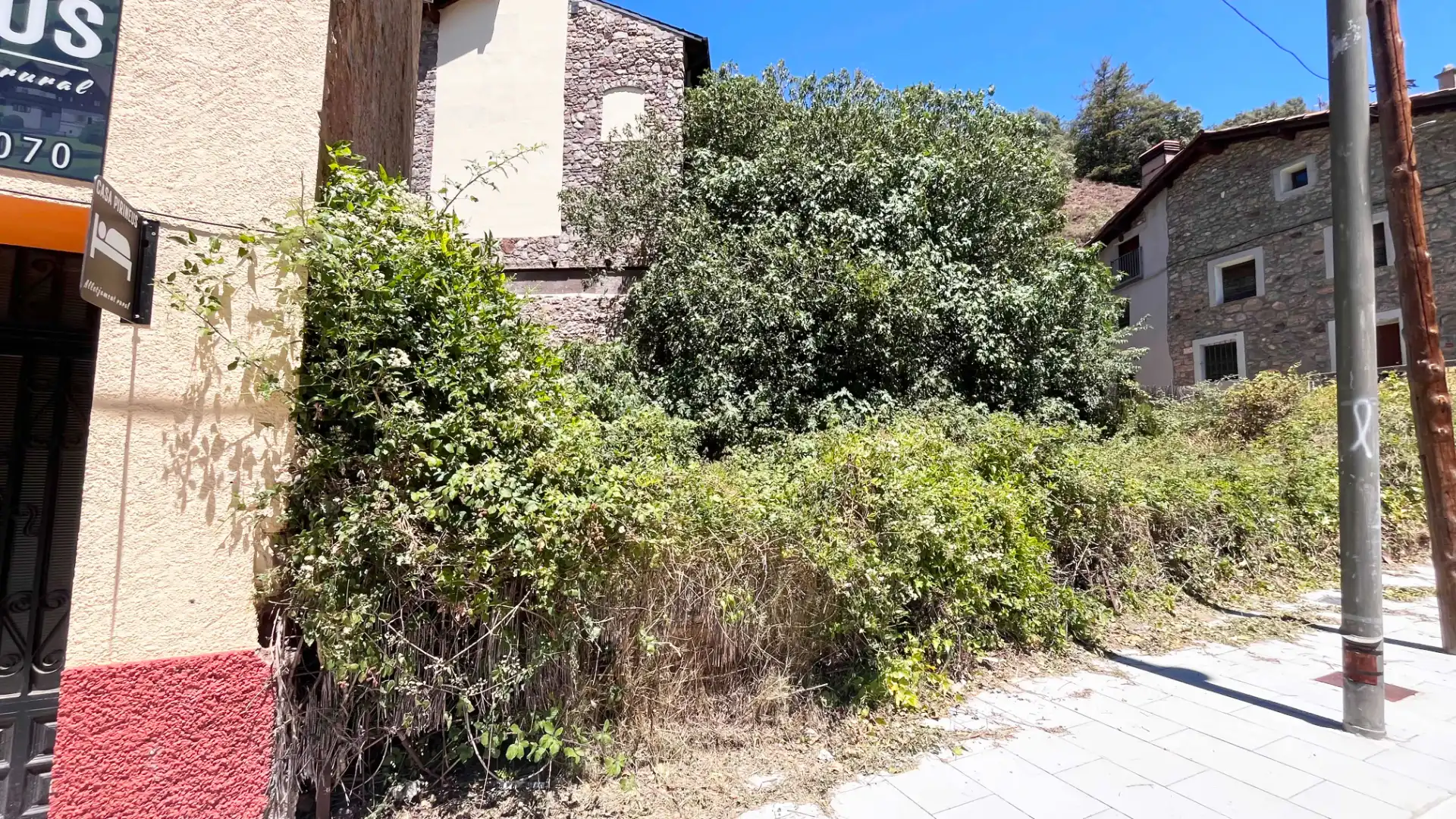 Houses for sale in Soriguera  with Air Conditioner, Heating and Private garden