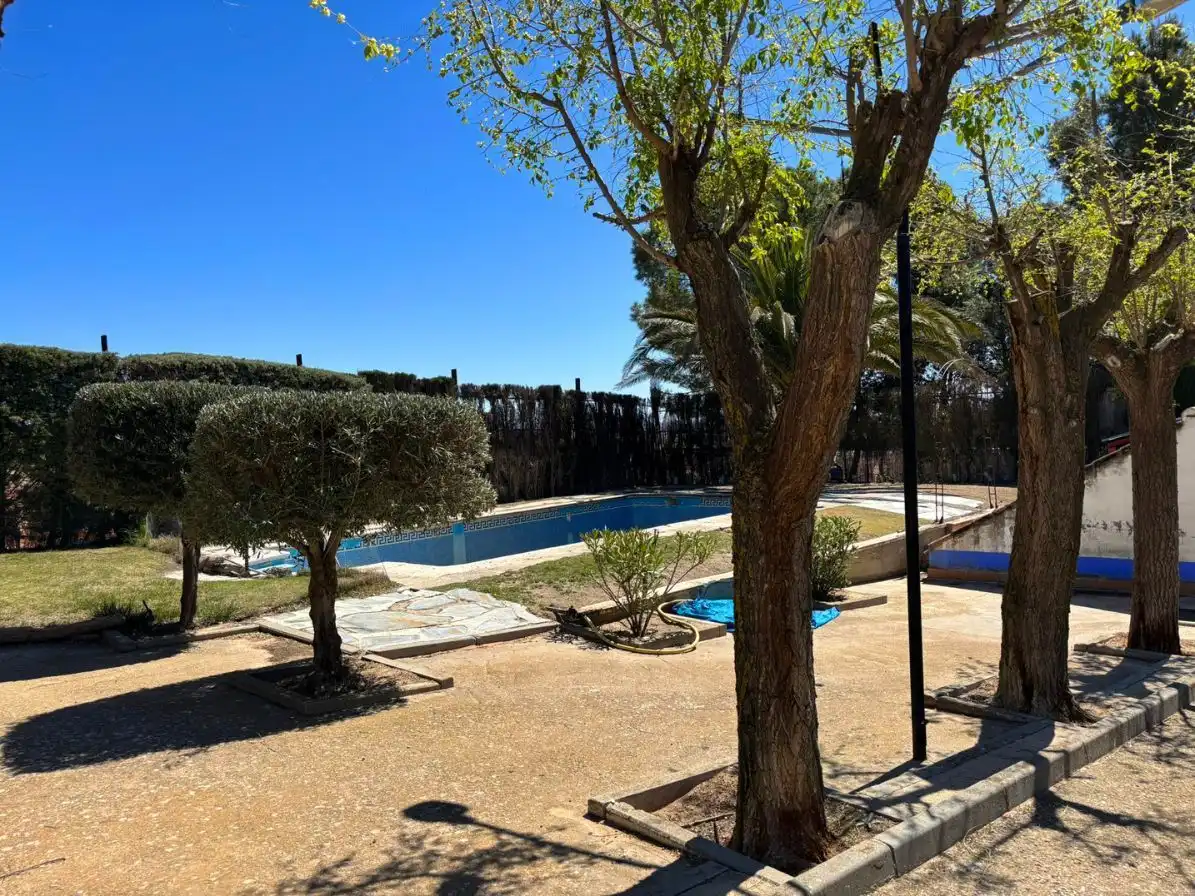 Piscina de Finca rústica en venta en Campo de Criptana con Jardín privado y Piscina