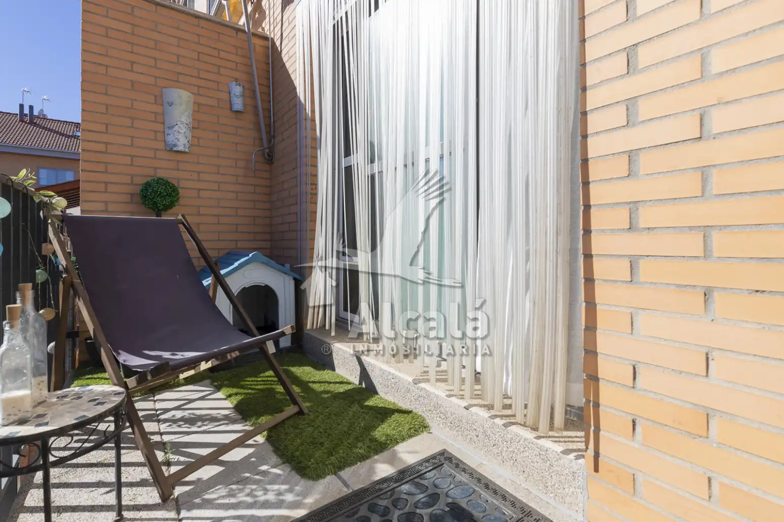 Jardí de Casa adosada en venda en Villalbilla amb Aire condicionat, Calefacció i Terrassa