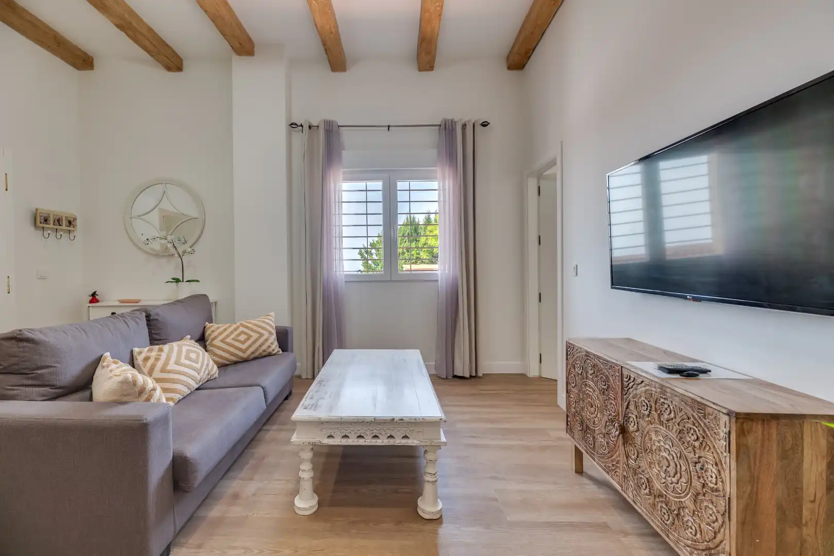 Sala d'estar de Apartament de lloguer en Málaga amb Aire condicionat, Parquet i Moblat