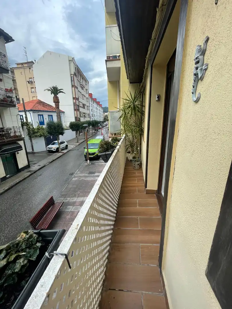 Balcony of Flat for rent in Castro-Urdiales  with Heating, Furnished and Balcony