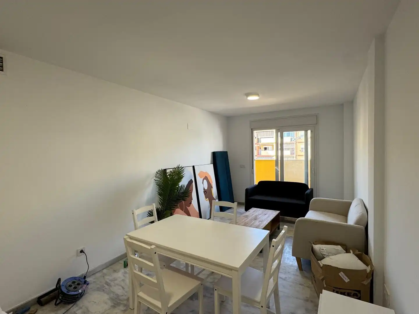 Sala d'estar de Apartament en venda en Rincón de la Victoria amb Jardí privat, Terrassa i Traster