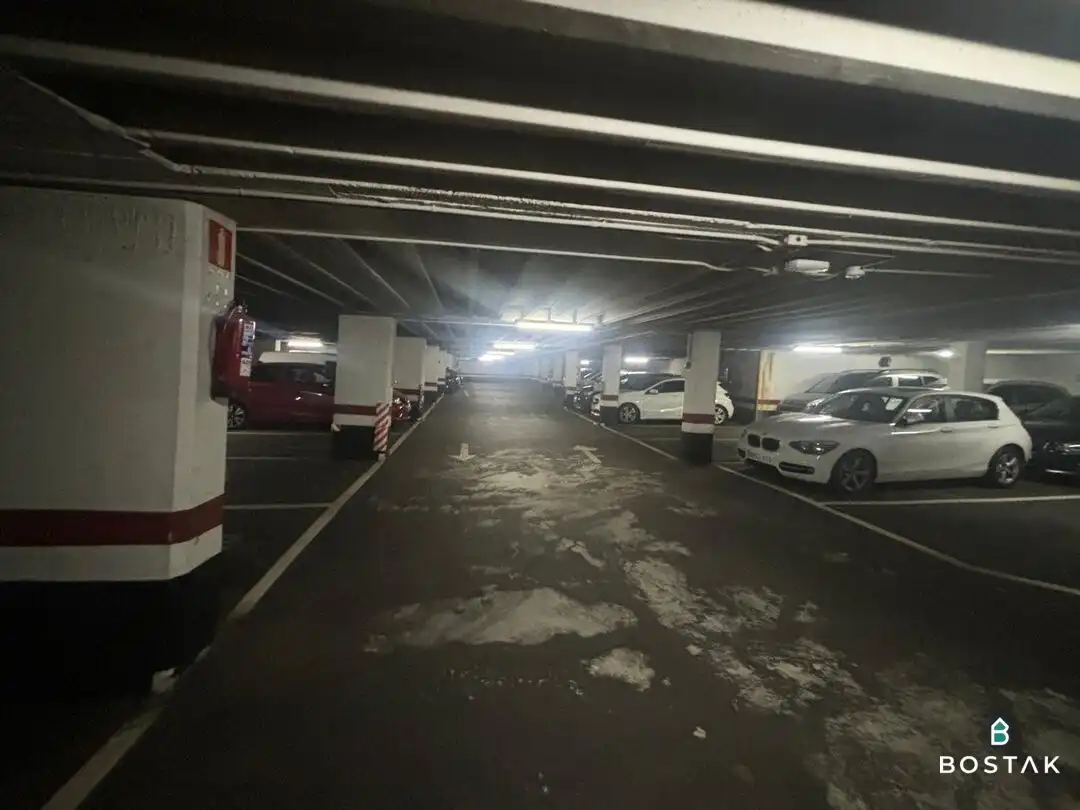 Parking de Garaje en venta en Bilbao 