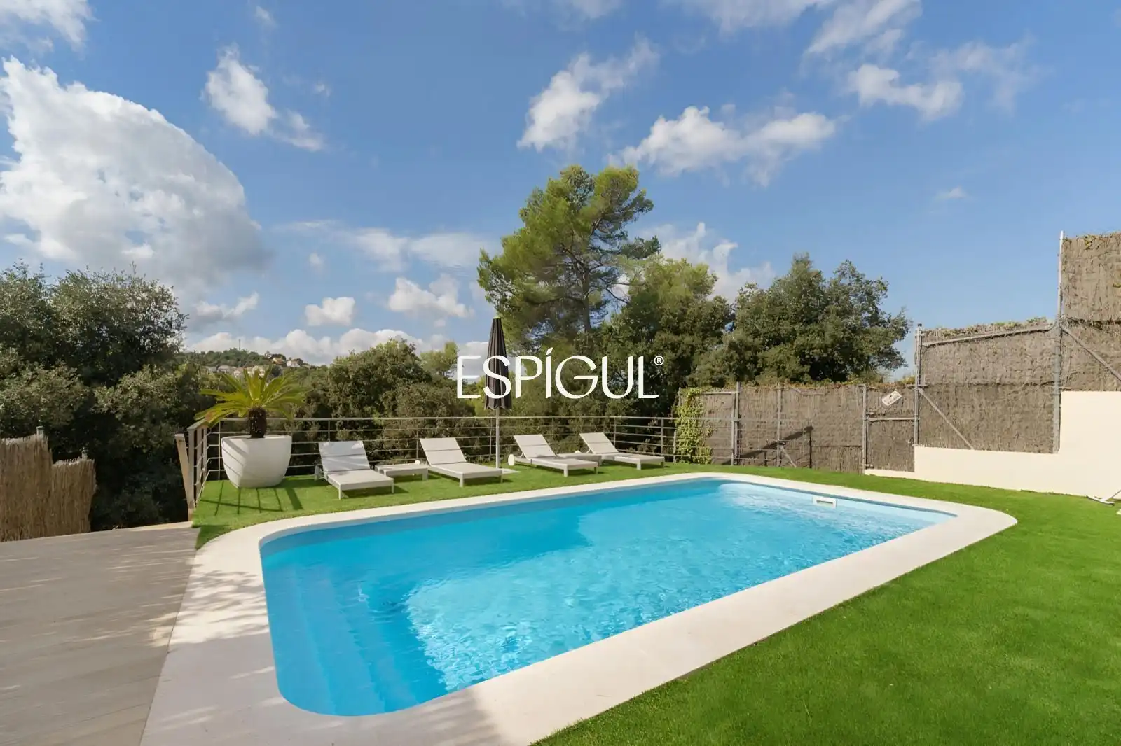 Casa amb piscina en venda a Pujolar