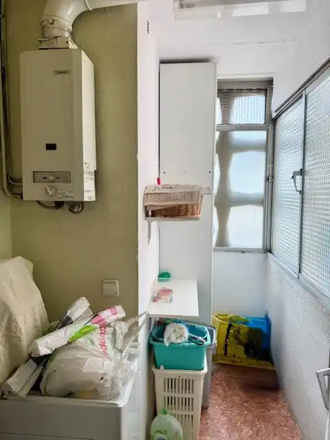 Schlafzimmer von Wohnung zum Verkauf in Barcelona mit Klimaanlage und Balkon