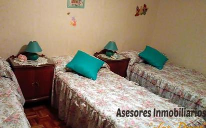 Bedroom of Flat for sale in  Madrid Capital