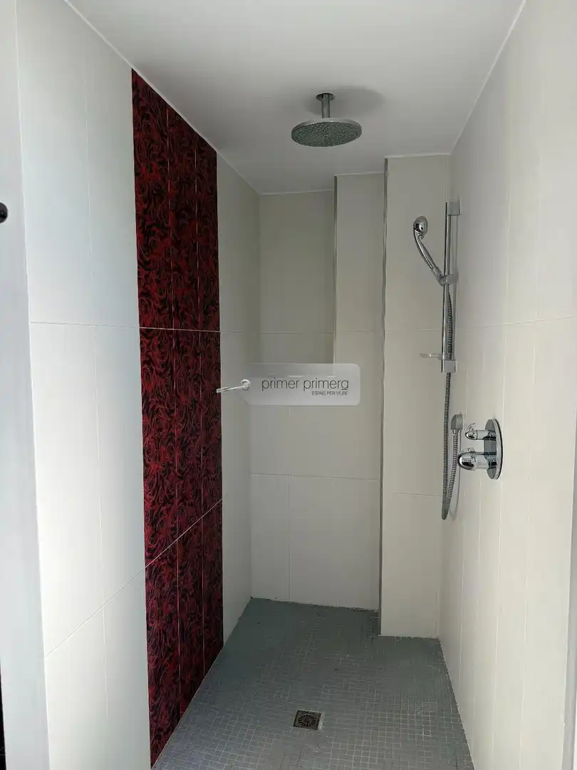 Baño de Casa o chalet en venta en Vilobí d'Onyar con Aire acondicionado, Calefacción y Jardín privado