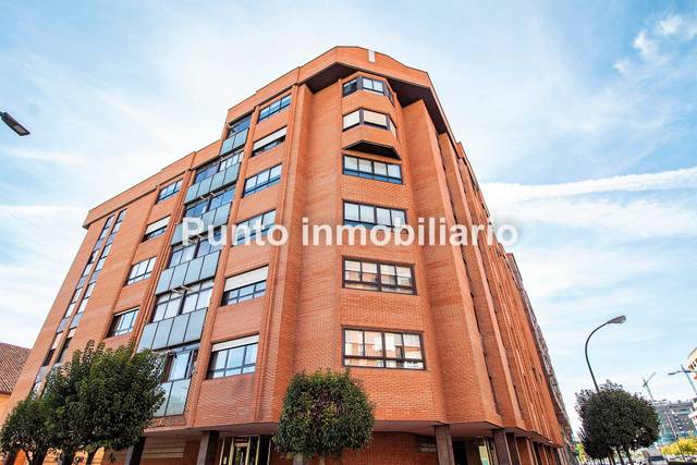 Apartamento en Alquiler en Paseo Arco de Ladrillo en Ciudad de la Comunicación - Arco Ladrillo