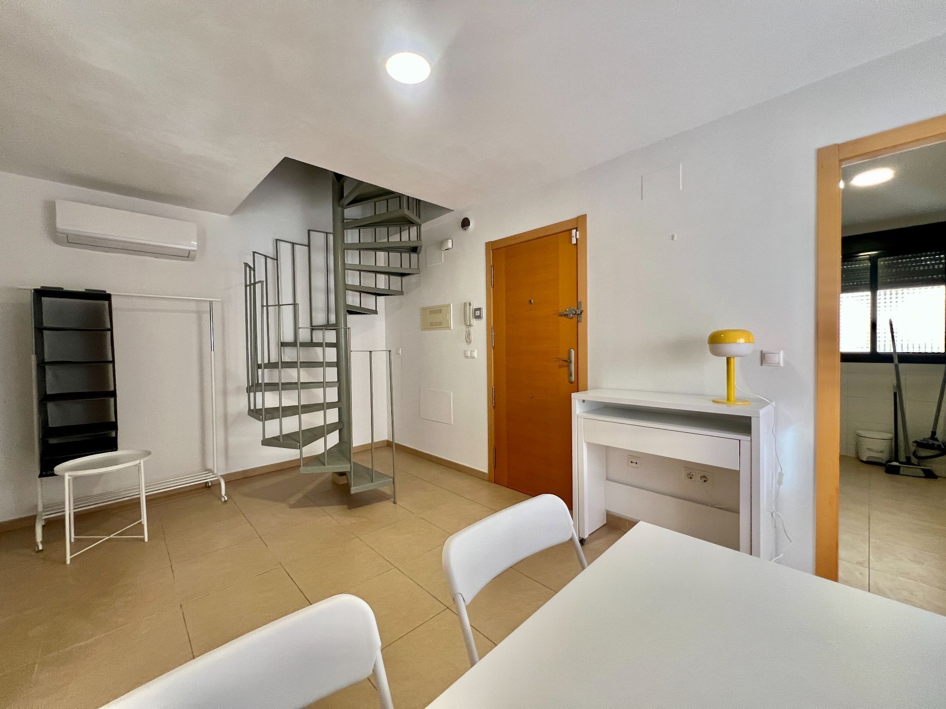 Duplex to rent in CARMEN, Casco Antiguo - Sta. Cruz - Ayuntamiento