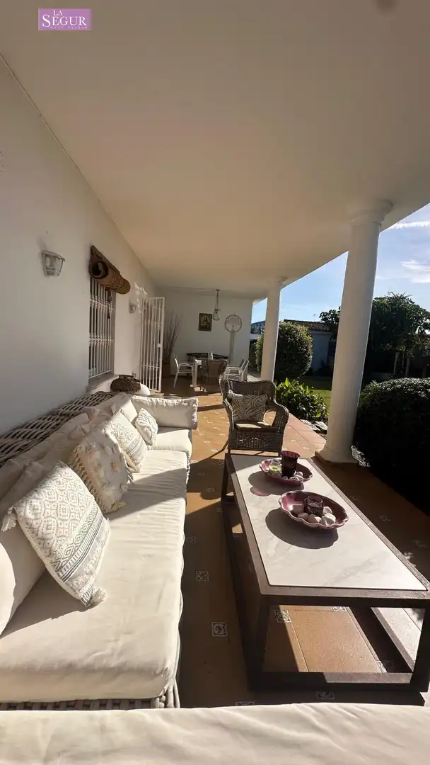 Terraza de Finca rústica en venta en Barbate con Aire acondicionado, Jardín privado y Terraza