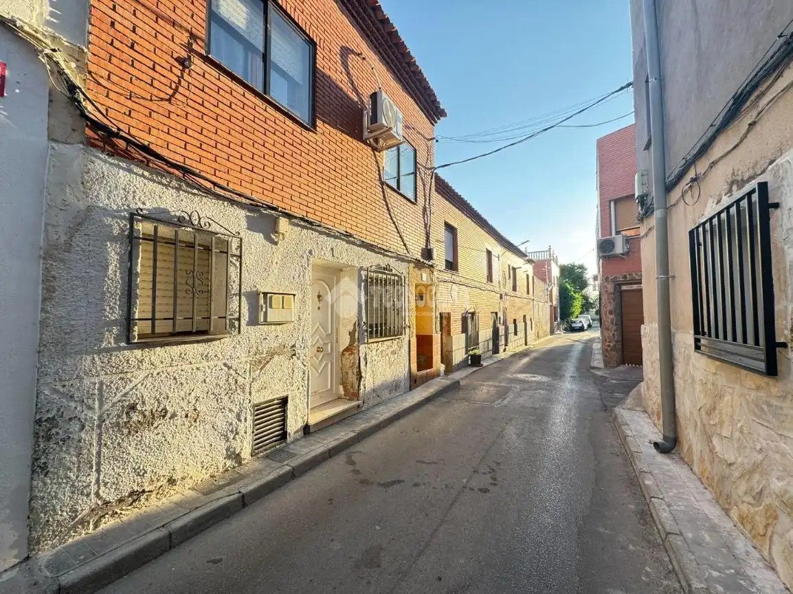 Vista exterior de Casa adosada en venda en Yepes