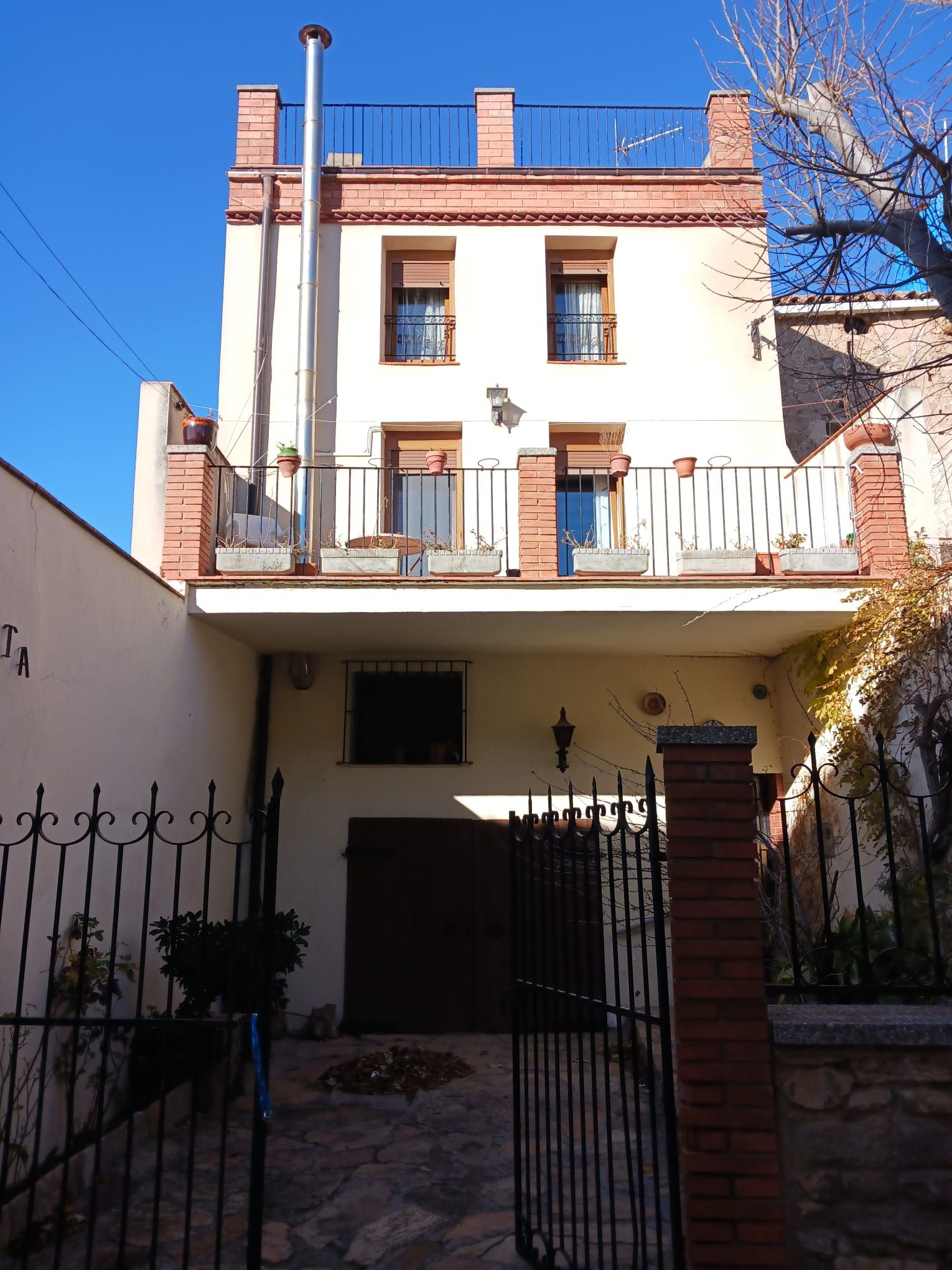 Exterior view of House or chalet for sale in Ivorra  with Terrace, Furnished and Oven