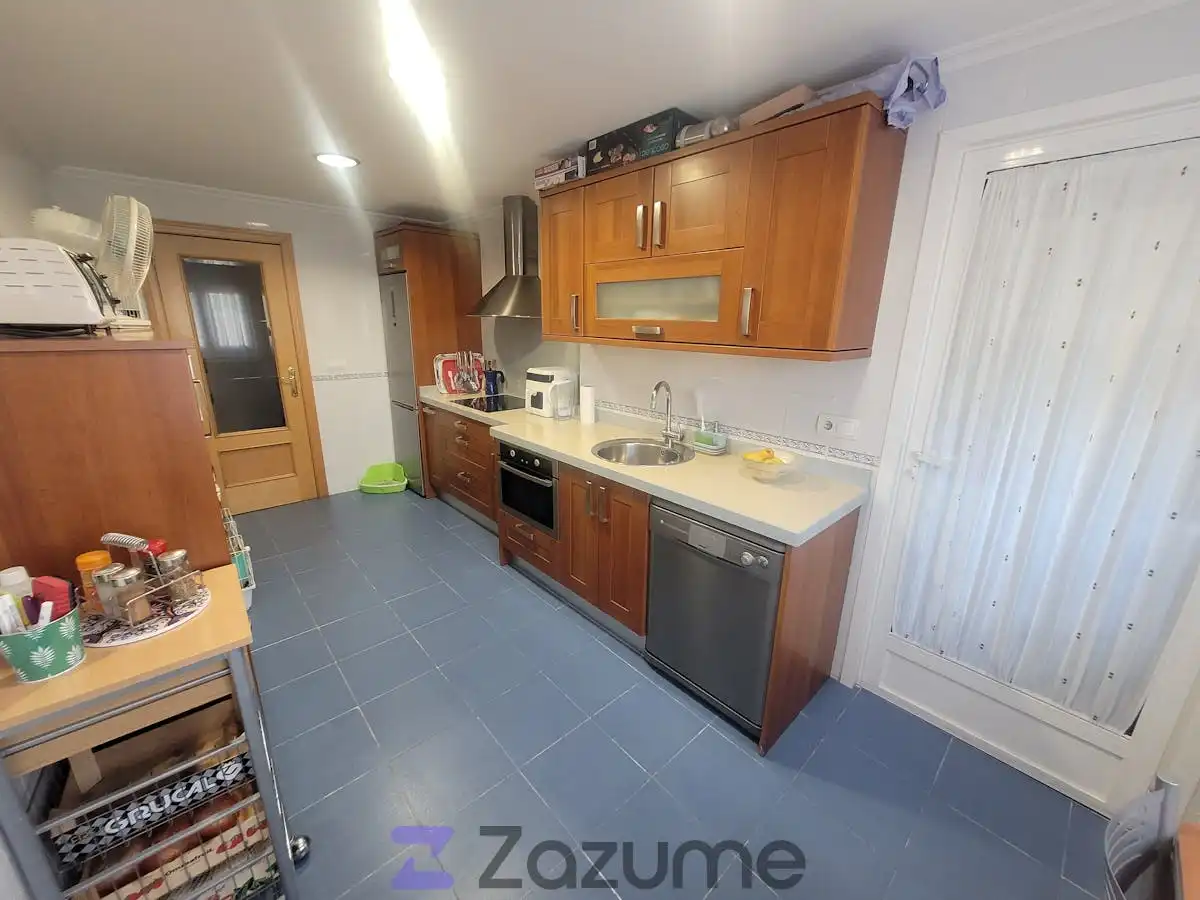 Kitchen of Flat for rent in Laguna de Duero  with Heating, Parquet flooring and Furnished