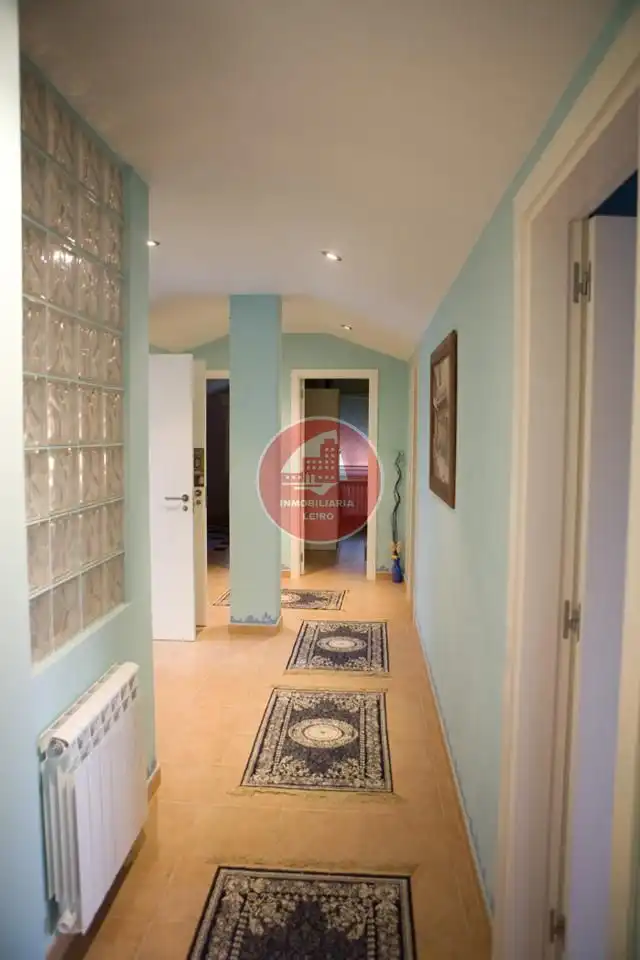 Casa o xalet en venda en Pontevedra Capital  amb Jardí privat, Terrassa i Moblat