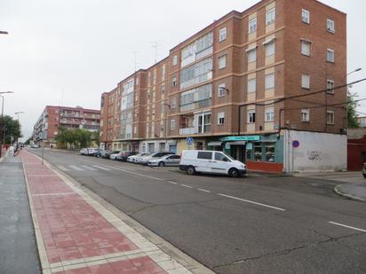 Exterior view of Flat for sale in Valladolid Capital  with Balcony