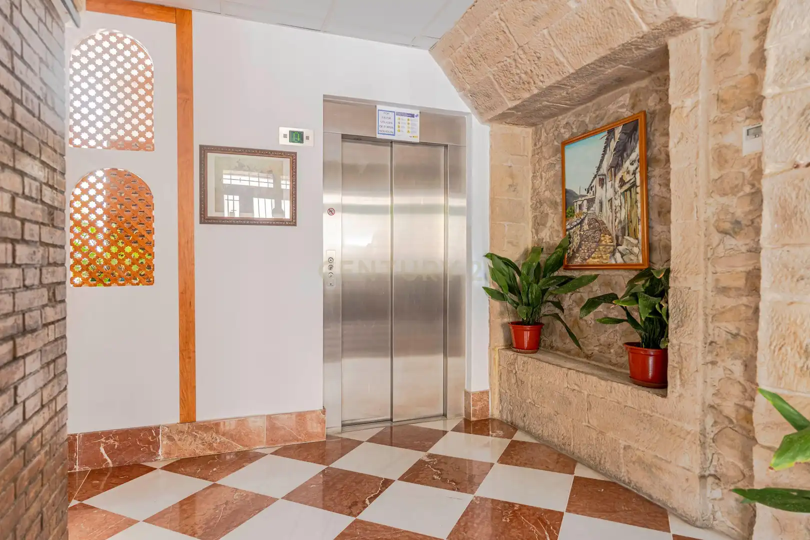 Inmuebles singulares con ascensor en venta en C/ GRANADA 1, imagen 36