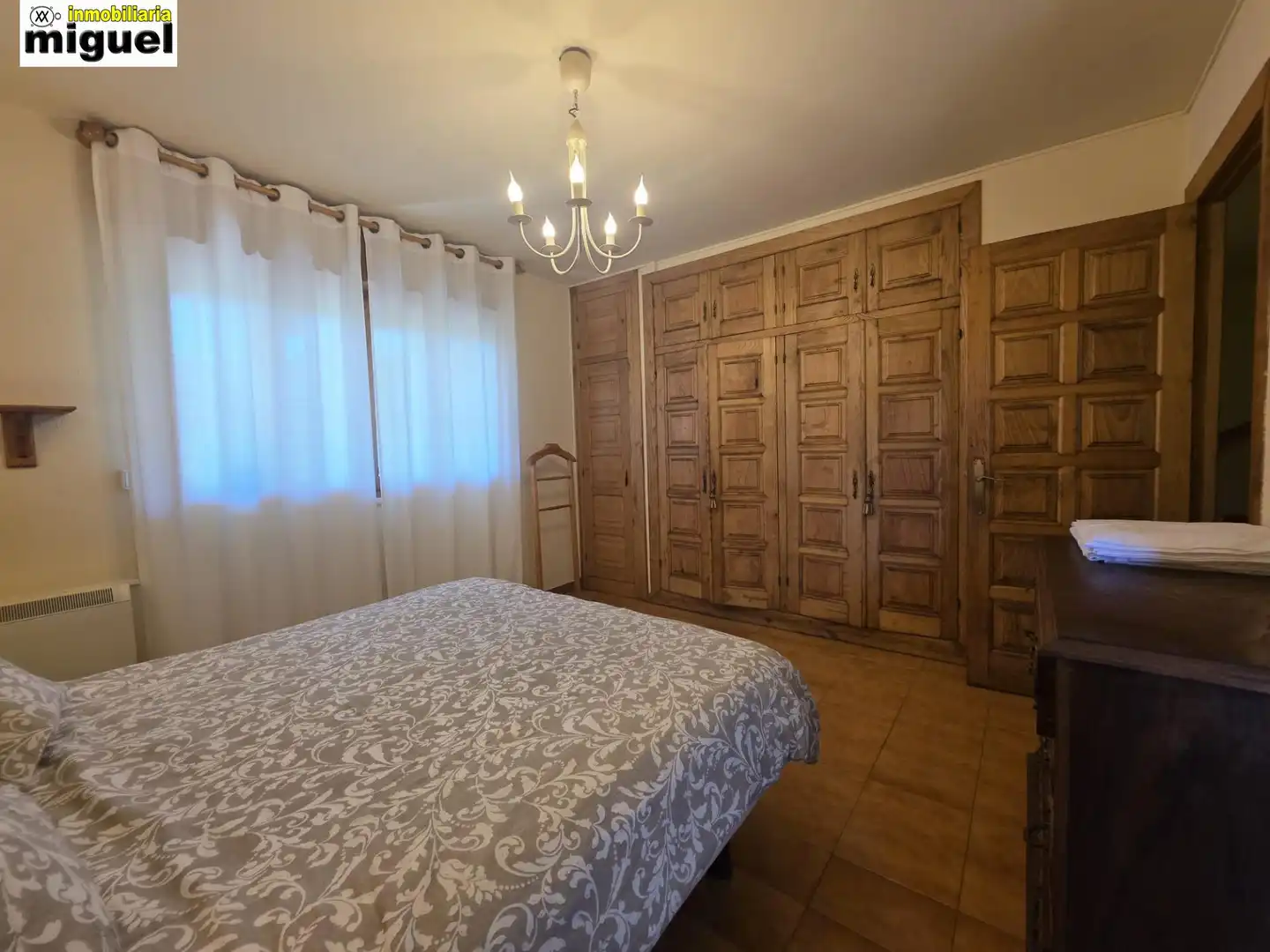 Dormitori de Casa o xalet en venda en Llanes amb Calefacció, Jardí privat i Terrassa