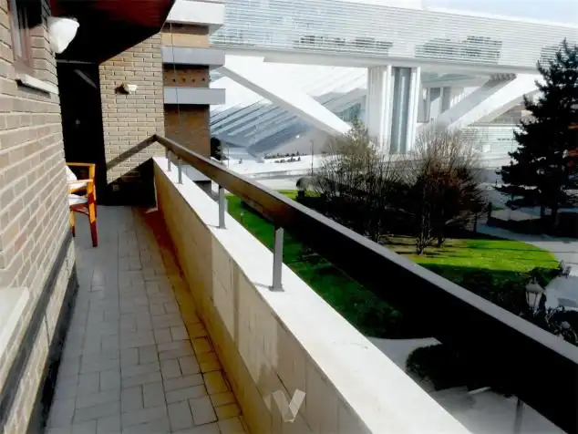 Terraza de Piso de alquiler en Oviedo  con Calefacción, Terraza y Amueblado