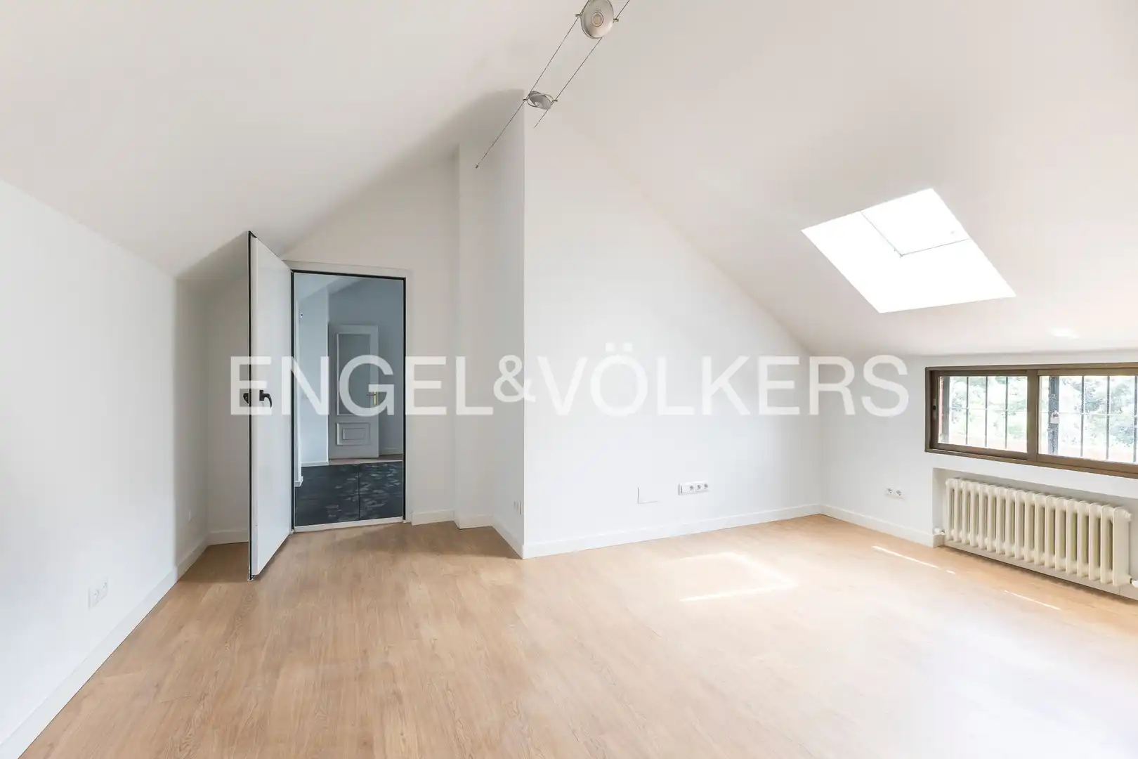 Habitación de Casa o chalet de alquiler en Pozuelo de Alarcón con Aire acondicionado, Calefacción y Jardín privado