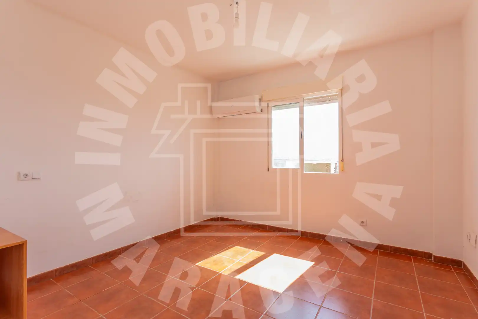 Habitación de Casa adosada en venta en Albolote con Terraza, Trastero y Piscina
