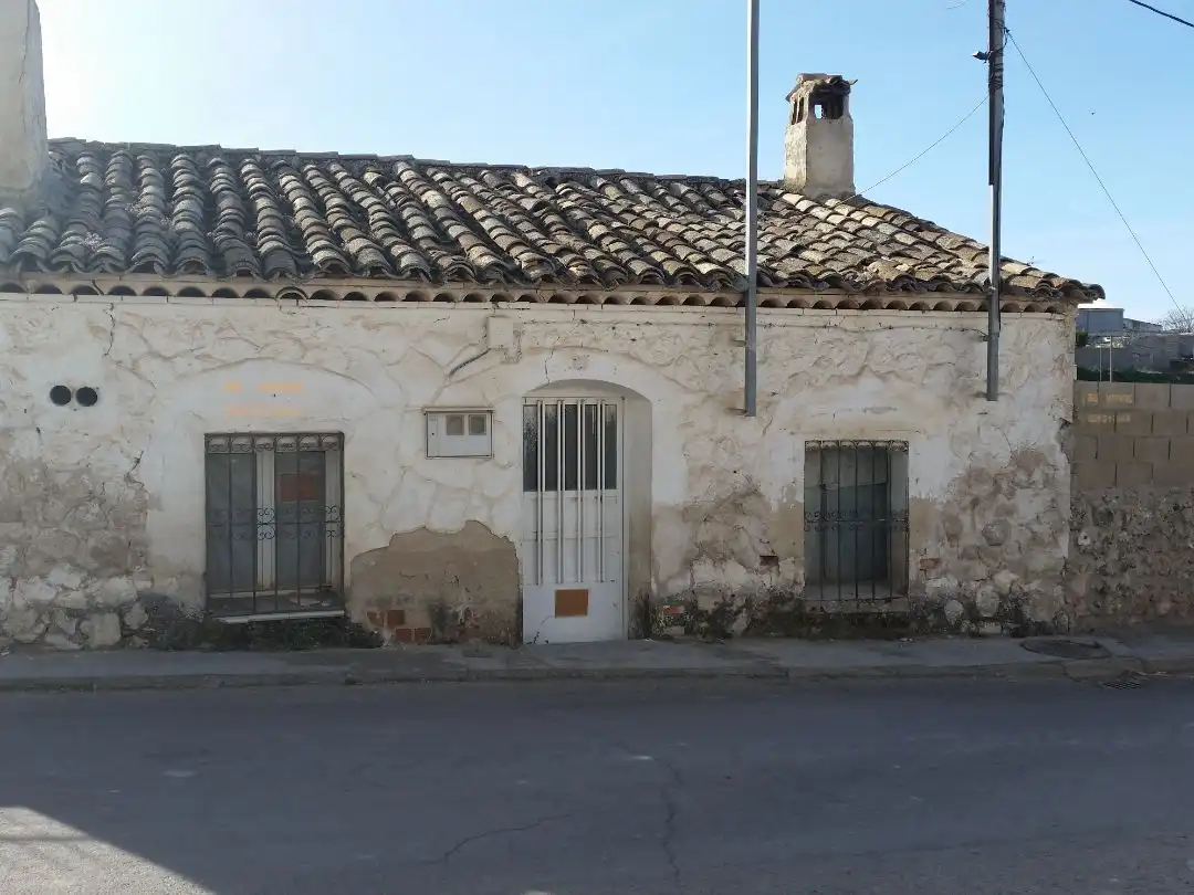 Vista exterior de Terreno en venta en Villalba del Rey, Cuenca