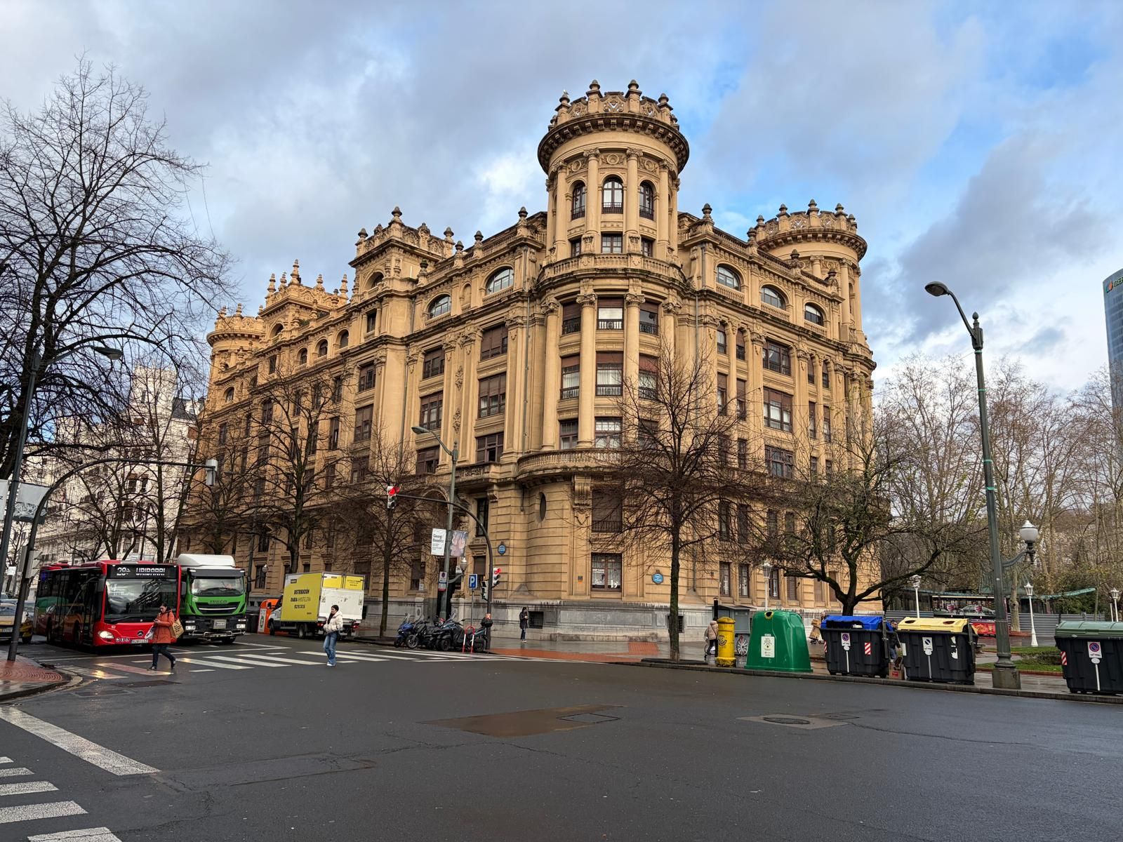 Exterior view of Flat to rent in Bilbao   with Heating, Storage room and Furnished