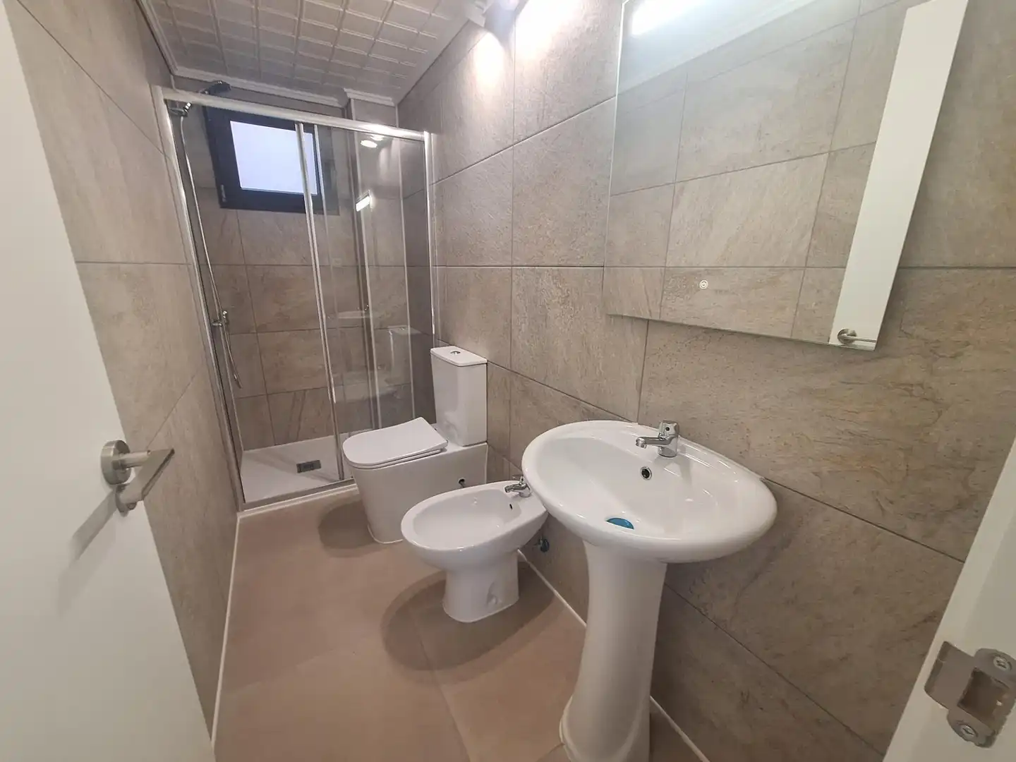 Bathroom of Flat for sale in Elche / Elx  with Furnished and Balcony