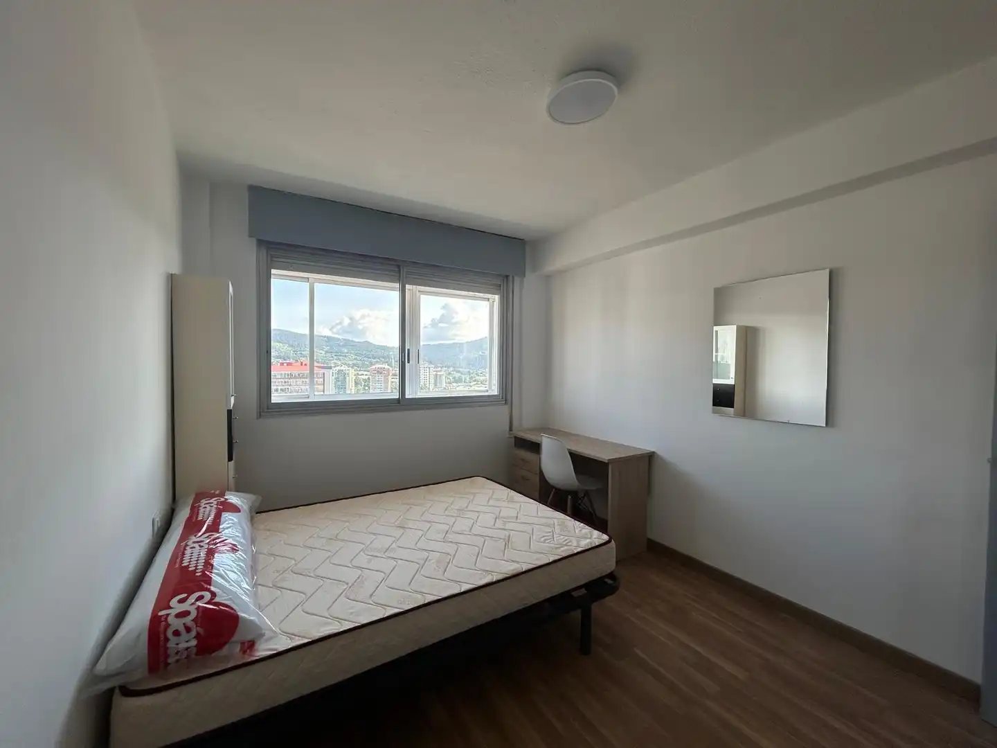 Flat for rent in Rúa Caldas de Reis, As Travesas - Balaídos