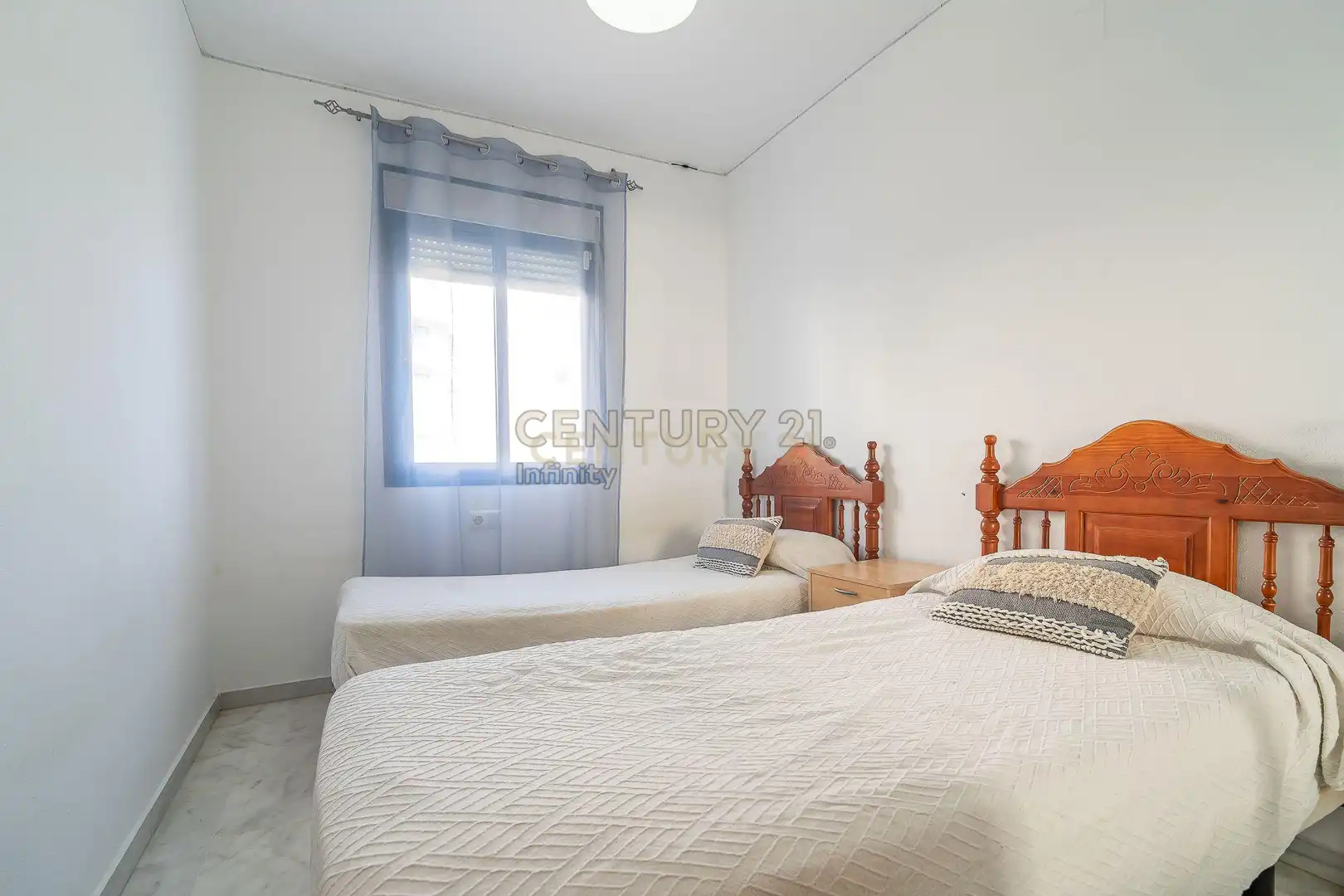 Habitación de Apartamento en venta en Estepona con Jardín privado, Horno y Piscina comunitaria