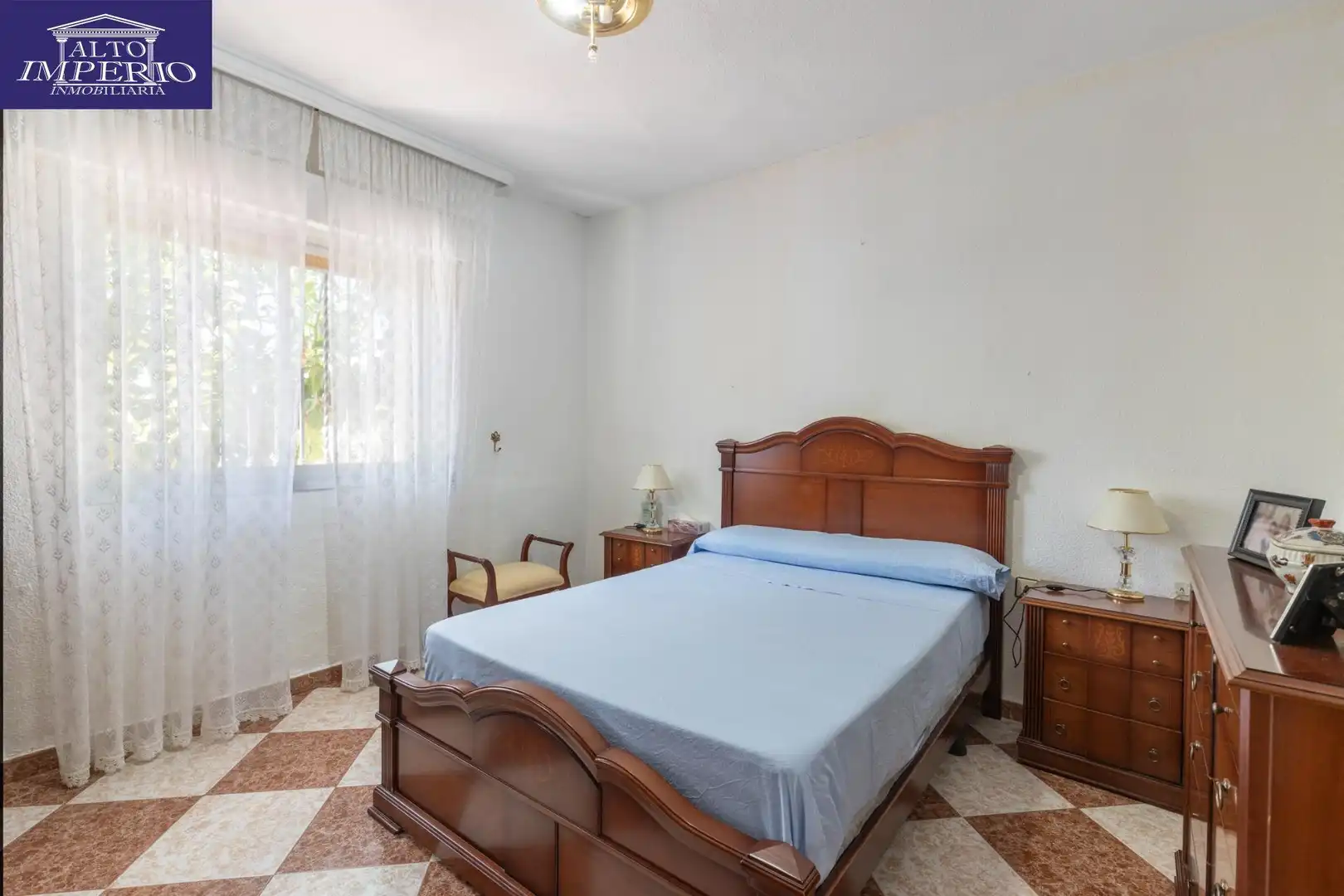 Dormitori de Casa o xalet en venda en La Zubia amb Terrassa
