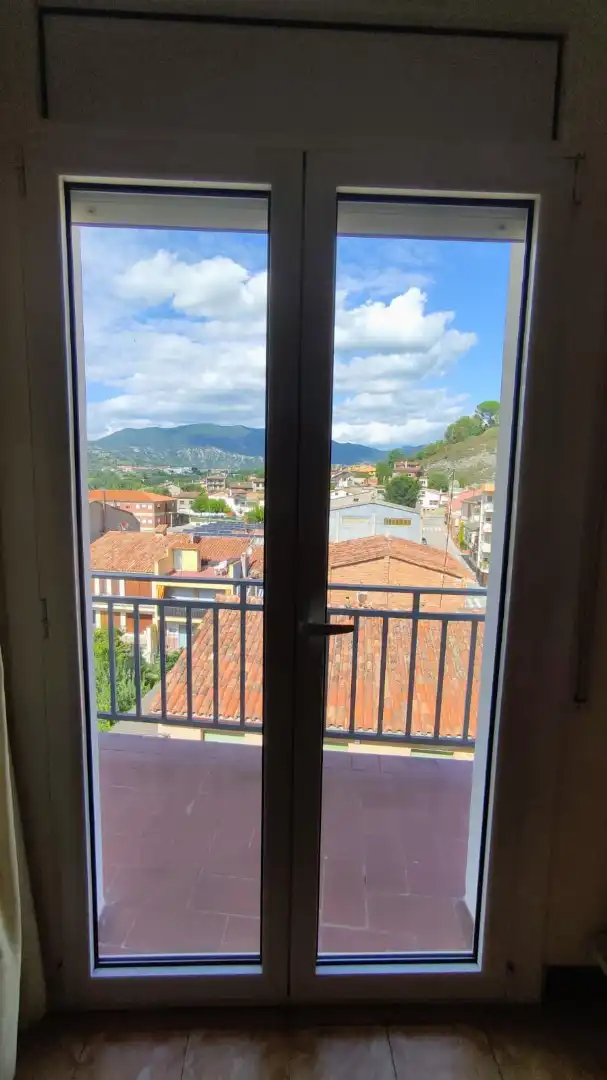 Terrasse von Wohnung zum Verkauf in Torelló mit Heizung, Abstellraum und Balkon