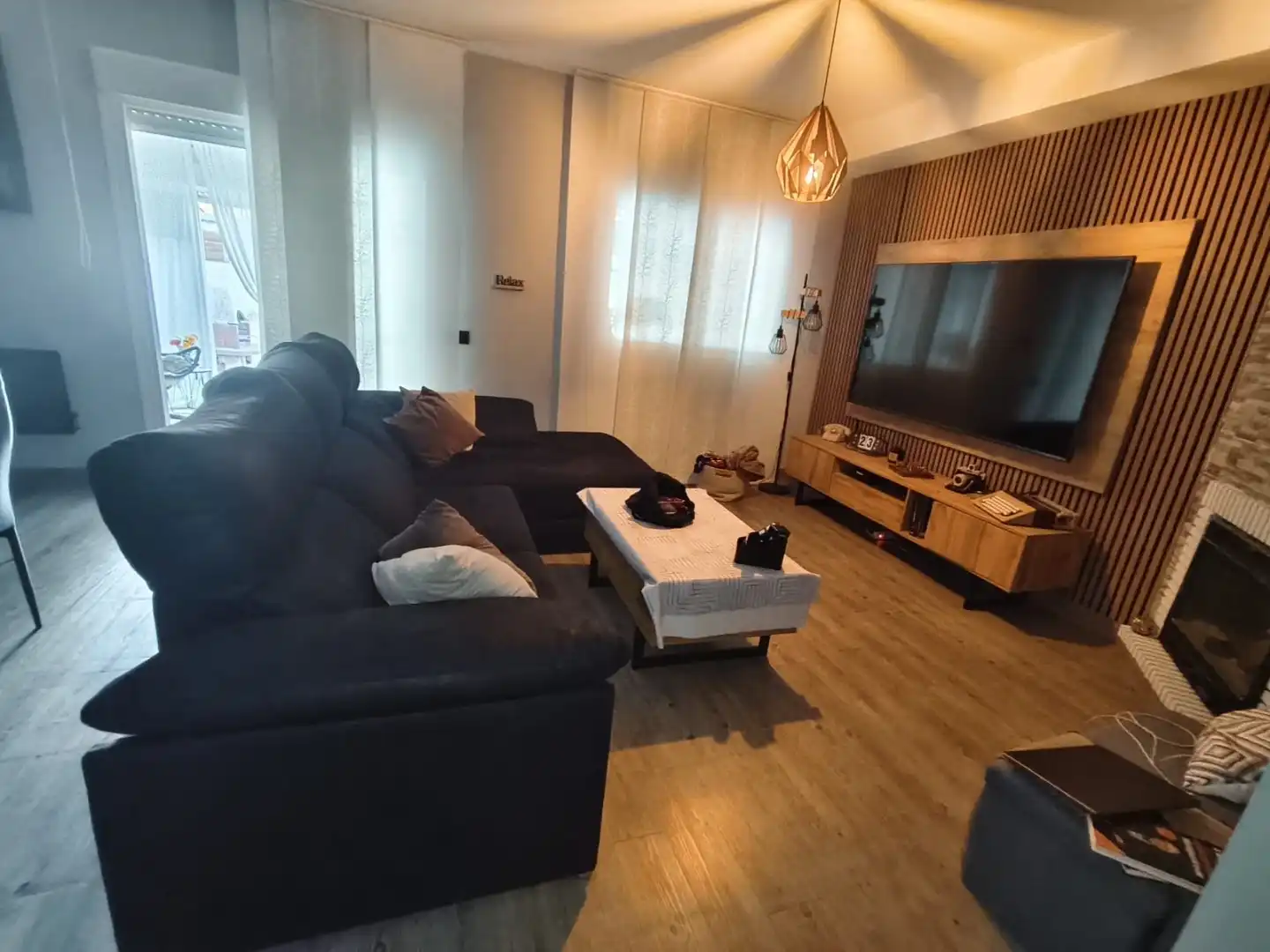Living room of Houses for sale in Casarrubuelos, Madrid