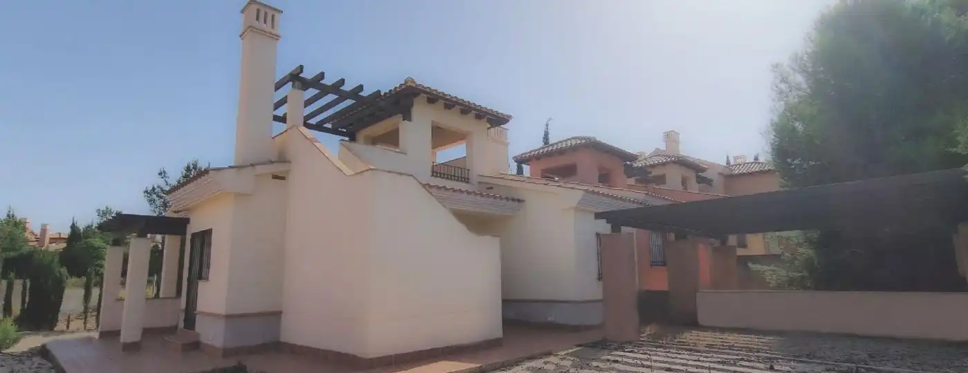 Casa aparellada amb jardí en venda a La Pinilla - Las Palas