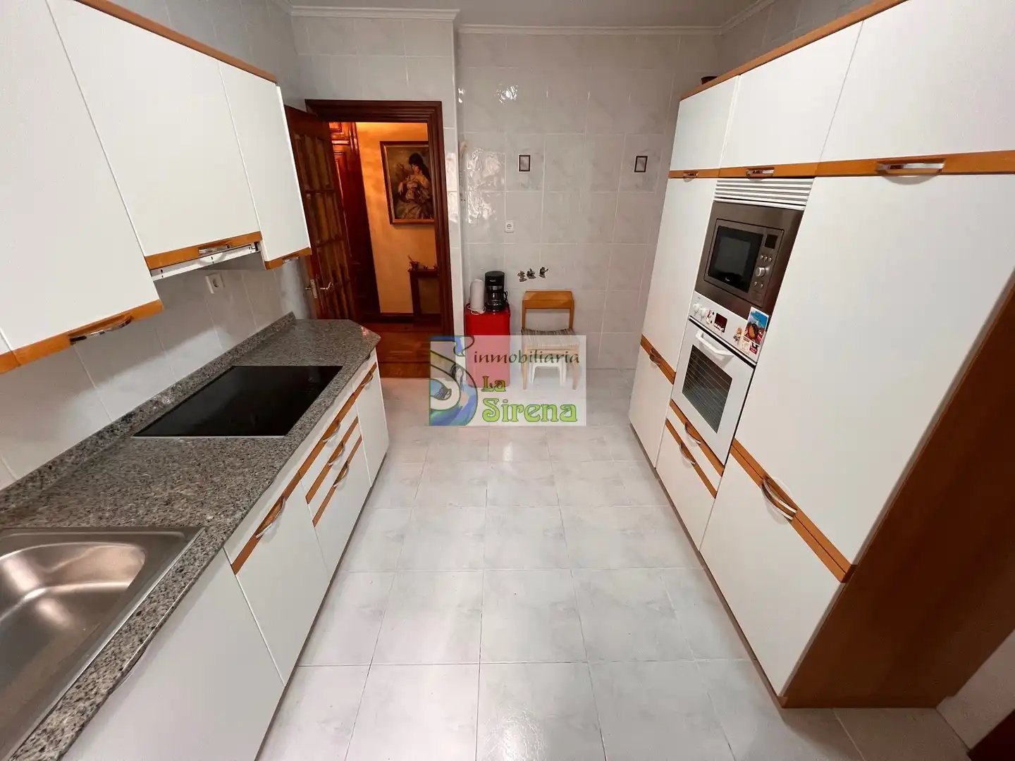 Cocina de Piso en venta en Castro-Urdiales con Calefacción, Terraza y Amueblado