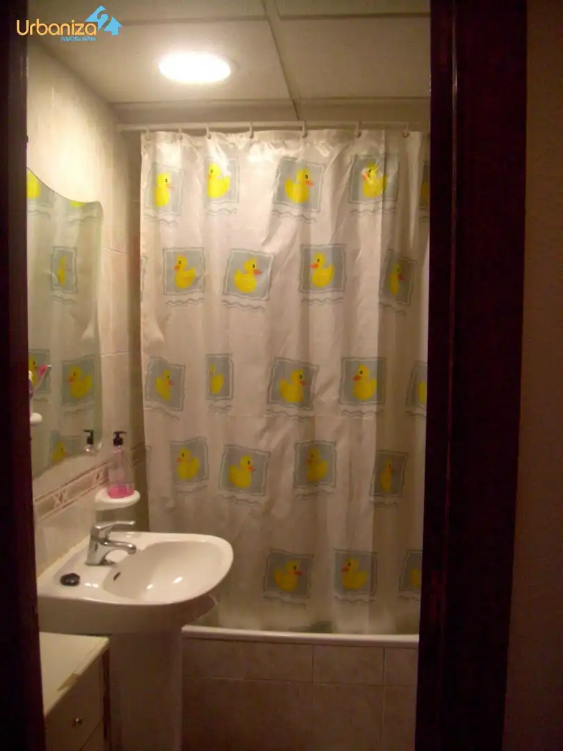 Flat for rent in Calle Antonio Pesini, Valdepasillas - La Paz - Huerta Rosales