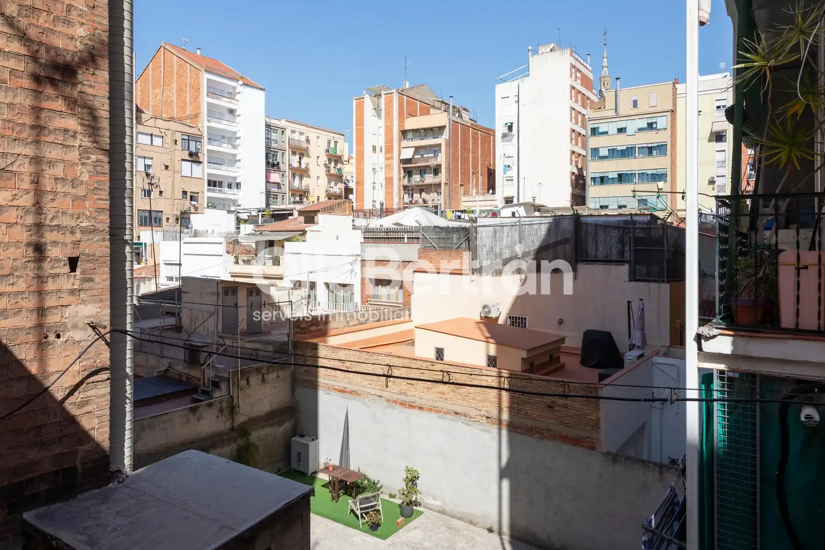 Exterior view of Flat for sale in Barcelona  with Balcony