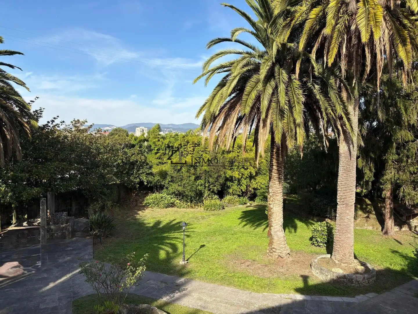 Jardí de Casa o xalet en venda en Pontevedra Capital  amb Jardí privat