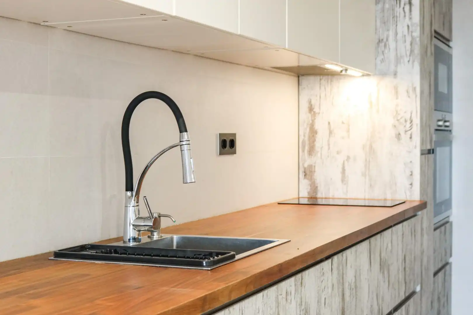 Kitchen of Flat for sale in Vilanova i la Geltrú  with Air Conditioner, Parquet flooring and Balcony